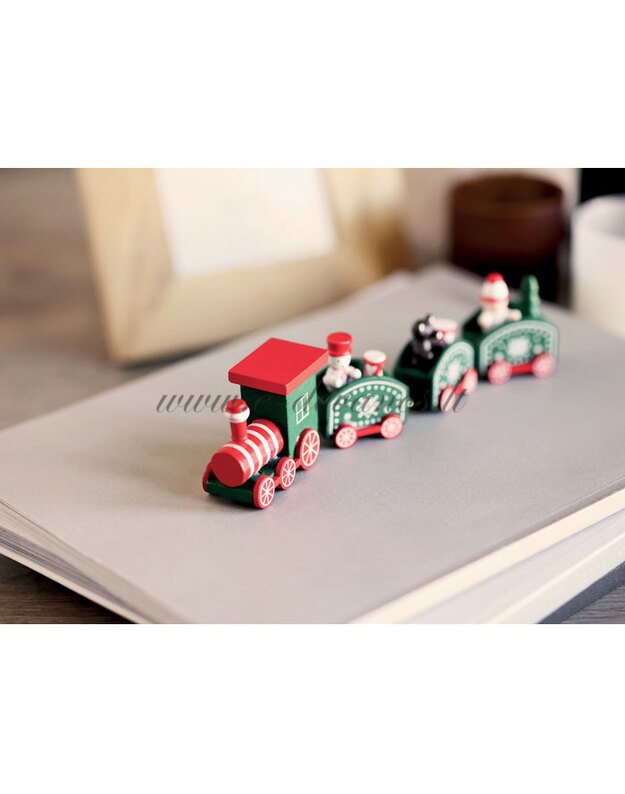 Medinis kalėdinis traukinukas 2