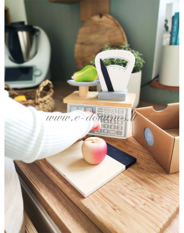 Medinės vaikiškos svarstyklės  2