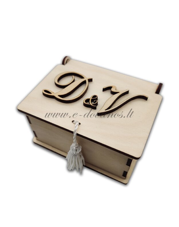 Vestuvinių žiedų dėžutė su inicialais