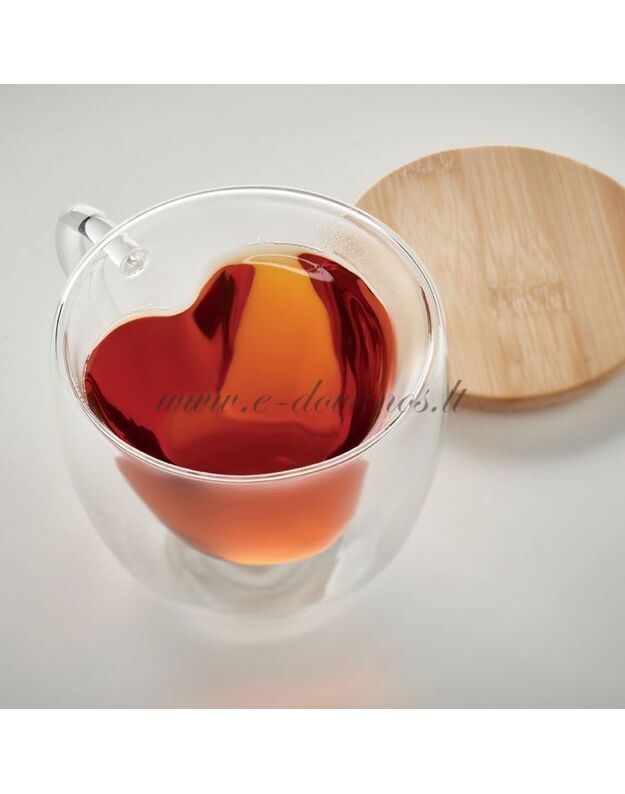 Širdelės formos puodelis su bambukiniu dangteliu „Su meile“