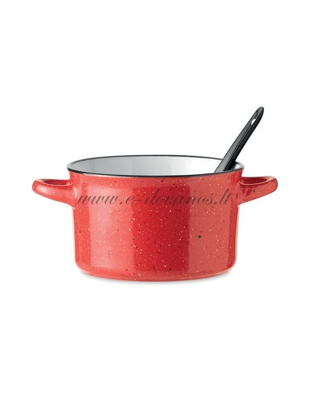 Raudonas keramikinis vintažinis dubuo sriubai